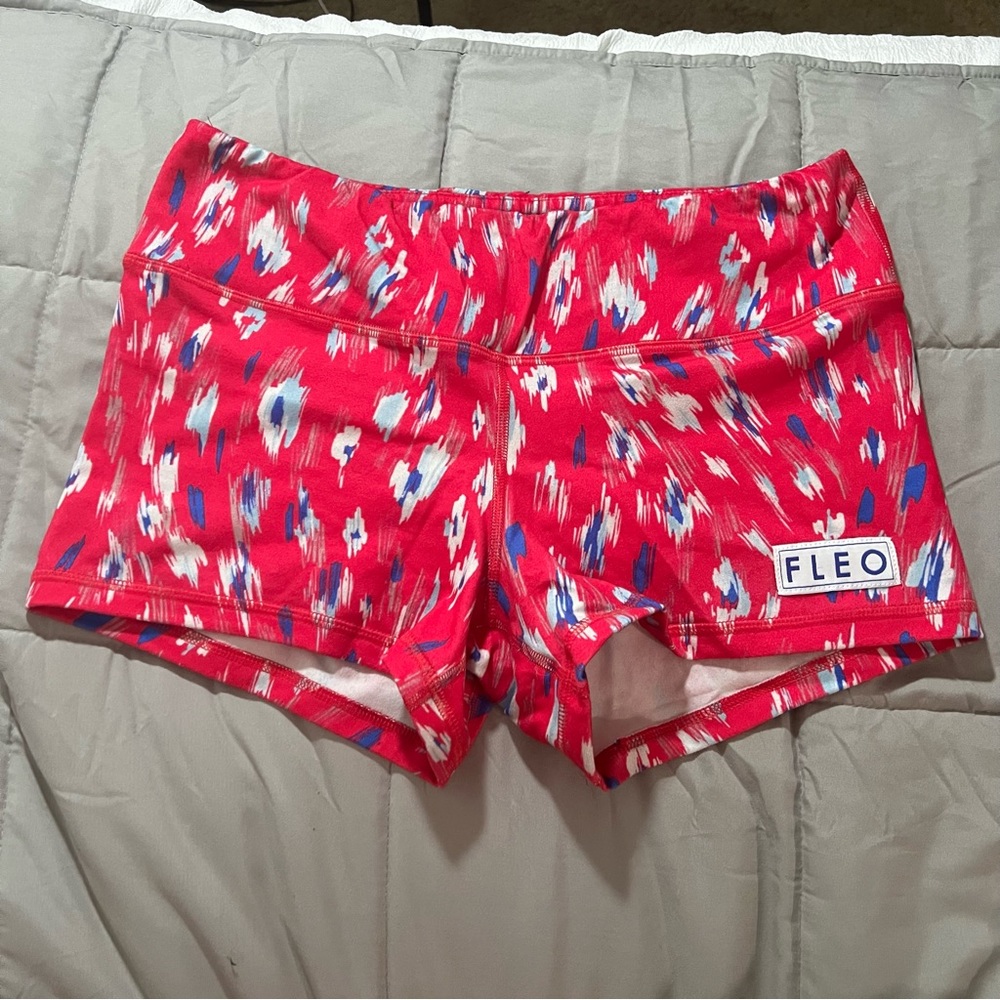 FLEO CROSSFIT WORKOUT SHORTS LARGE Red white and blue